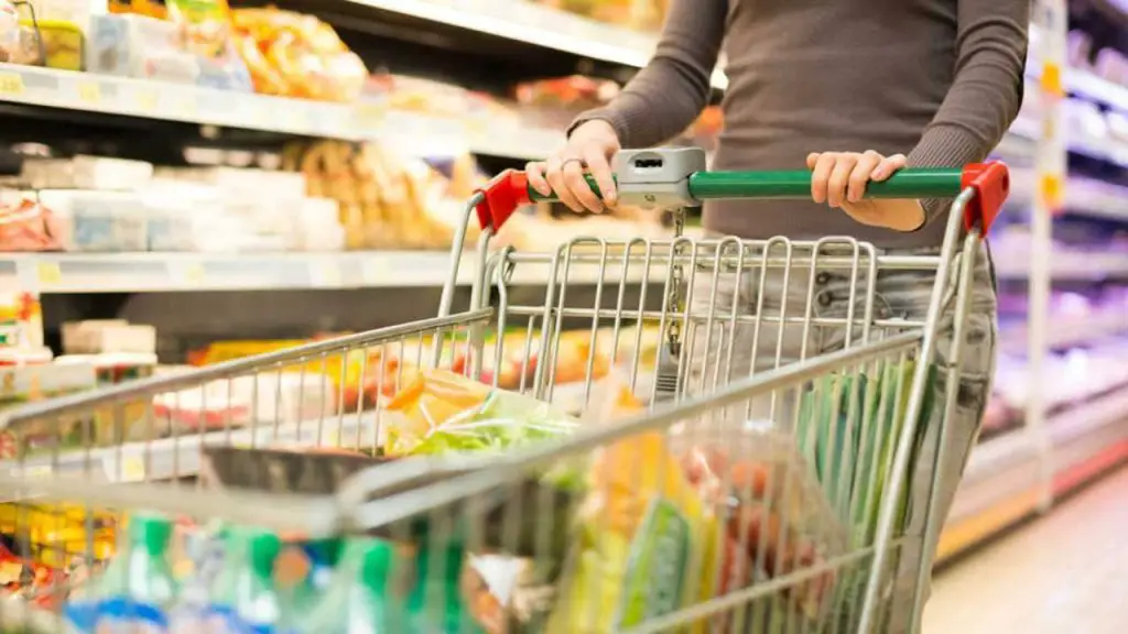 Shopping, el truco que desvelan las estanterías para gastar solo 20€ a la semana