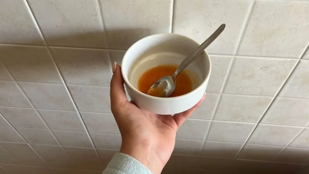Dientes amarillos, el método natural para blanquearlos: estos 2 ingredientes son suficientes