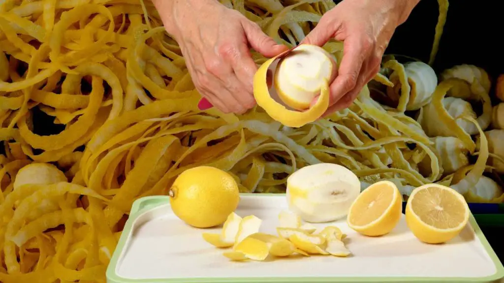 Lemon peels, throwing them away is a serious mistake: if you use them like this they are worth gold at home