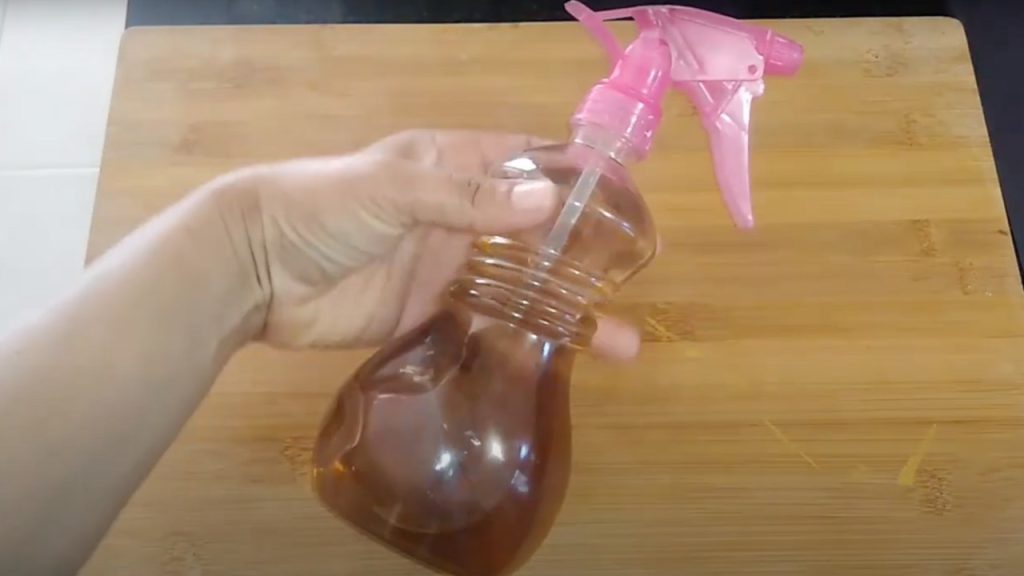 Spray this around the house and keep the bugs away – you won’t see 1 fly around again